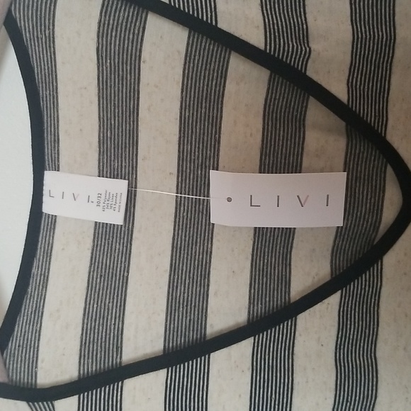 *NWT* LIVI Tie-Hem Tank - Picture 5 of 7